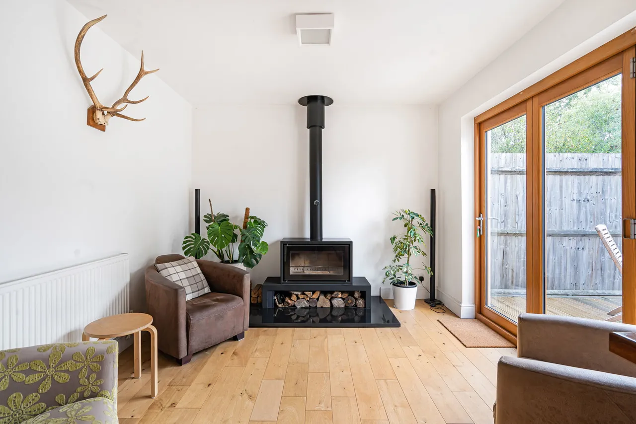 Hollis Wood Drive, Wrecclesham, GU10, photo 5