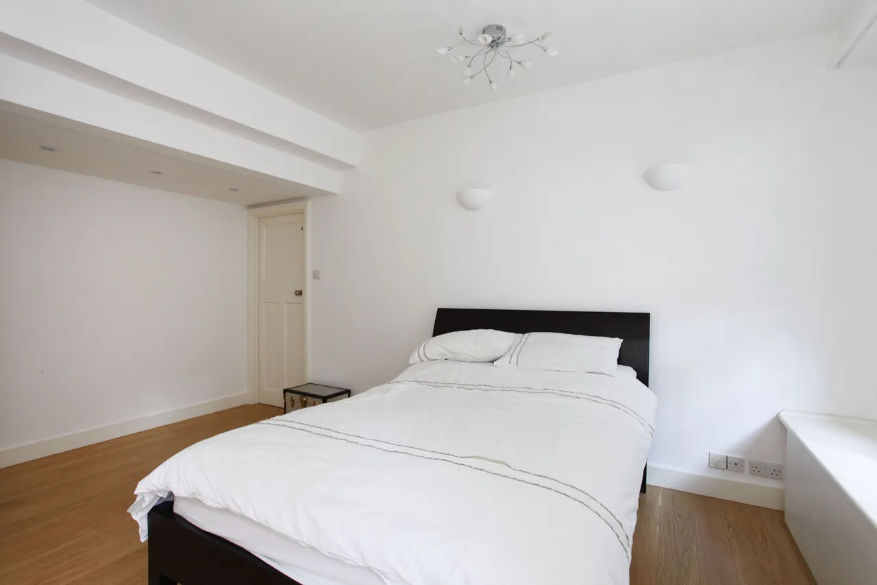 15 Apsley House, 23-29 Finchley Road, London, photo 4