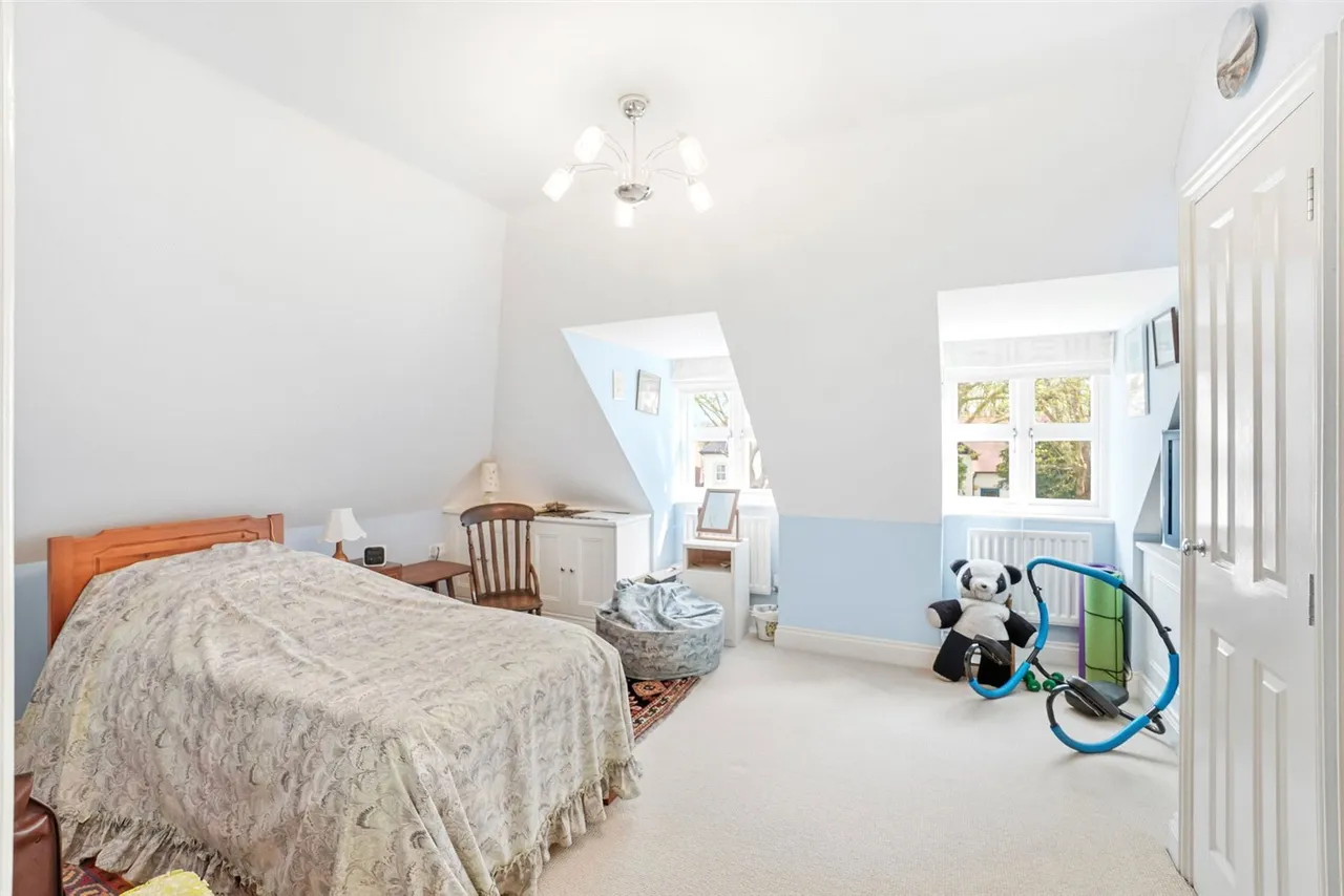 Wensleydale Road, Hampton, TW12 2LP, photo 12