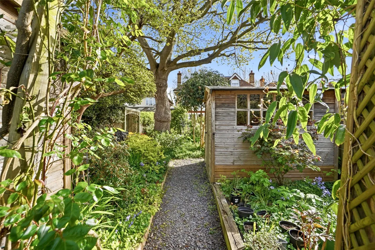 Wensleydale Road, Hampton, TW12 2LP, photo 15