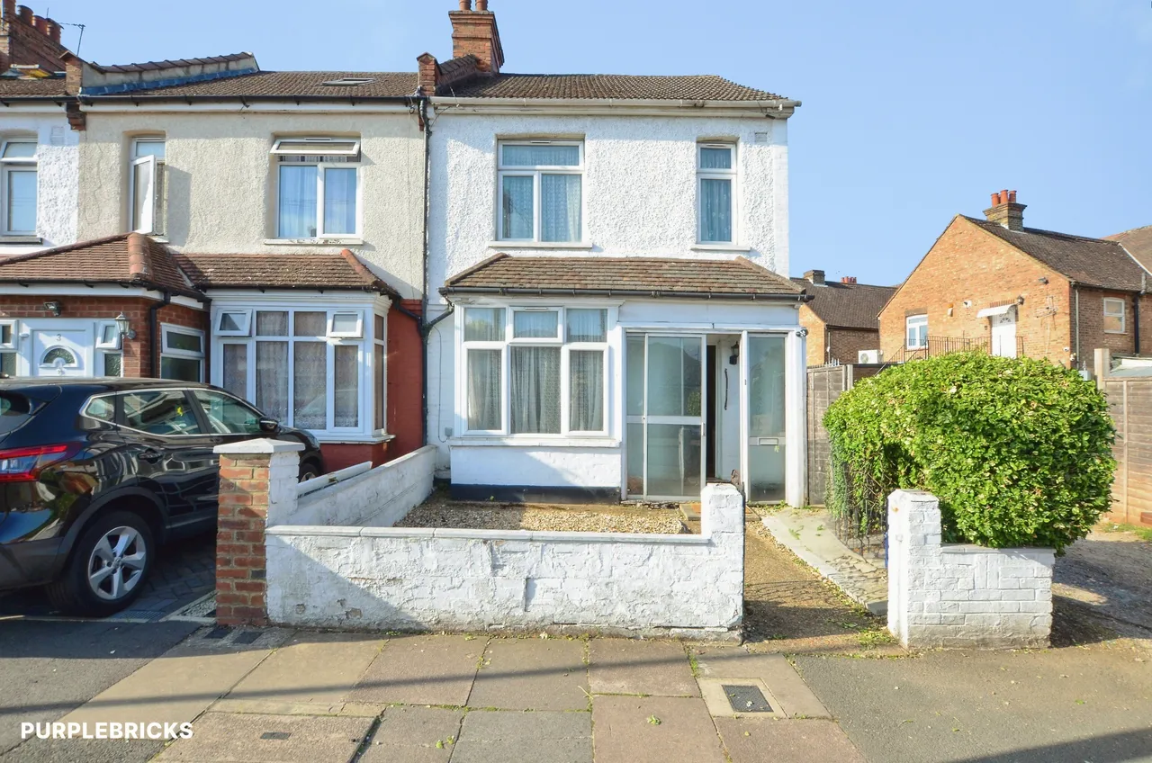 3 bed house for sale, Whitby Road, Harrow, HA2
