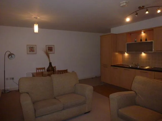 Holywell Drive, Warrington, WA1, photo 5