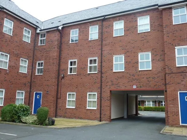 Holywell Drive, Warrington, WA1, photo 12