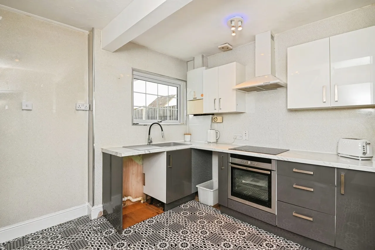 Golf Green Road, Jaywick, CO15, photo 5