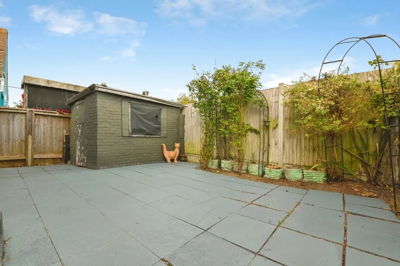 Golf Green Road, Jaywick, CO15, photo 8