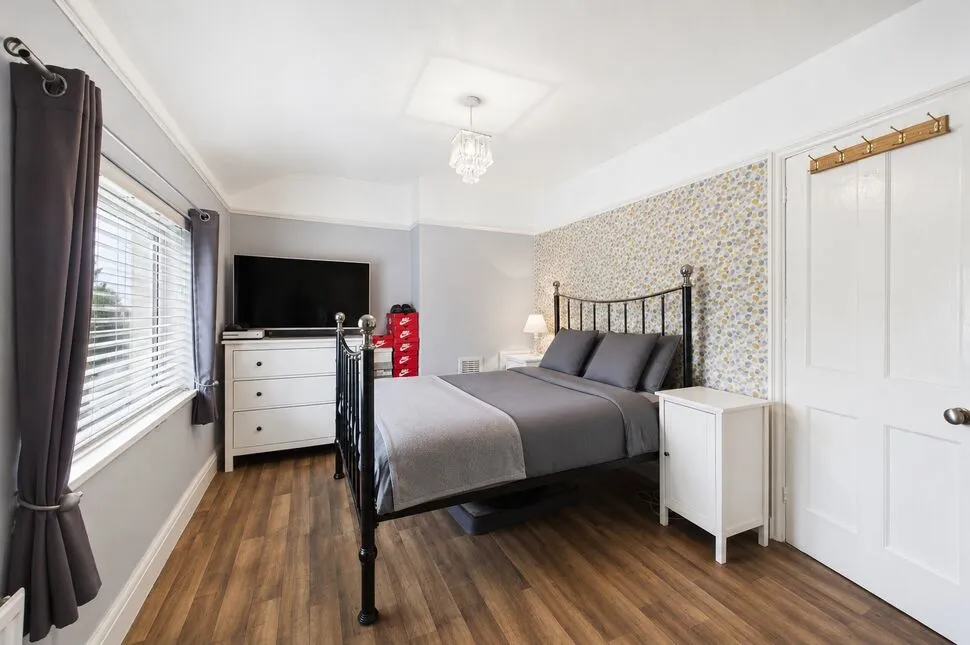 Barnfield Road West, Stockport, Greater Manchester, SK3, photo 9