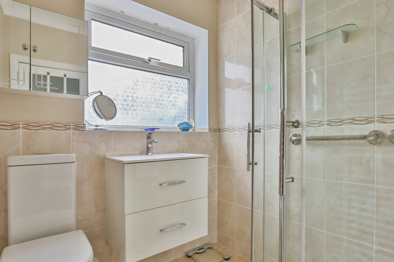 Elgin Road, Poole, BH14, photo 13