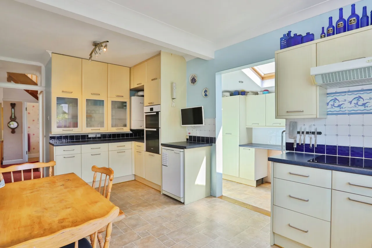 Elgin Road, Poole, BH14, photo 6