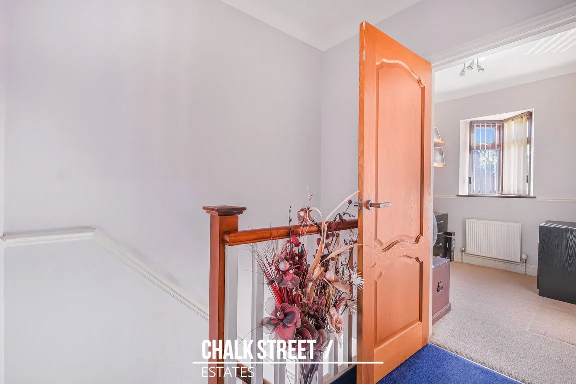 Havering Road, Romford, RM1 4QU, photo 12