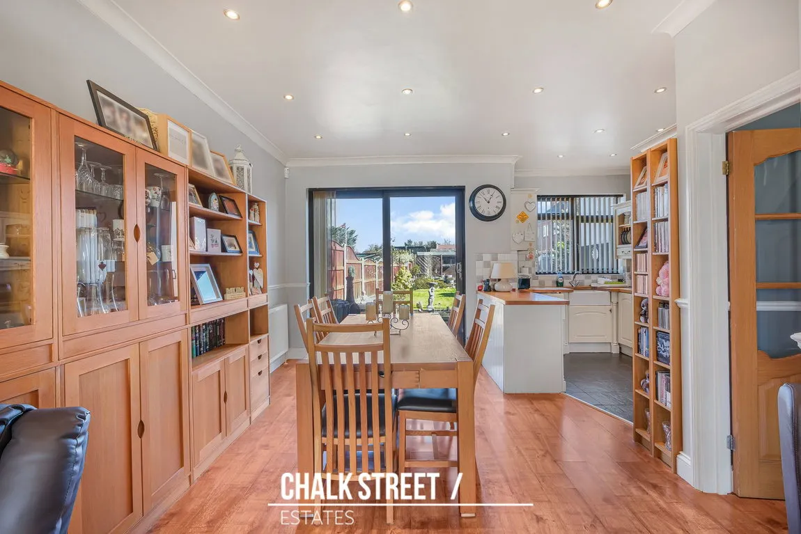 Havering Road, Romford, RM1 4QU, photo 6