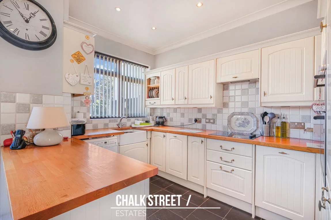 Havering Road, Romford, RM1 4QU, photo 9