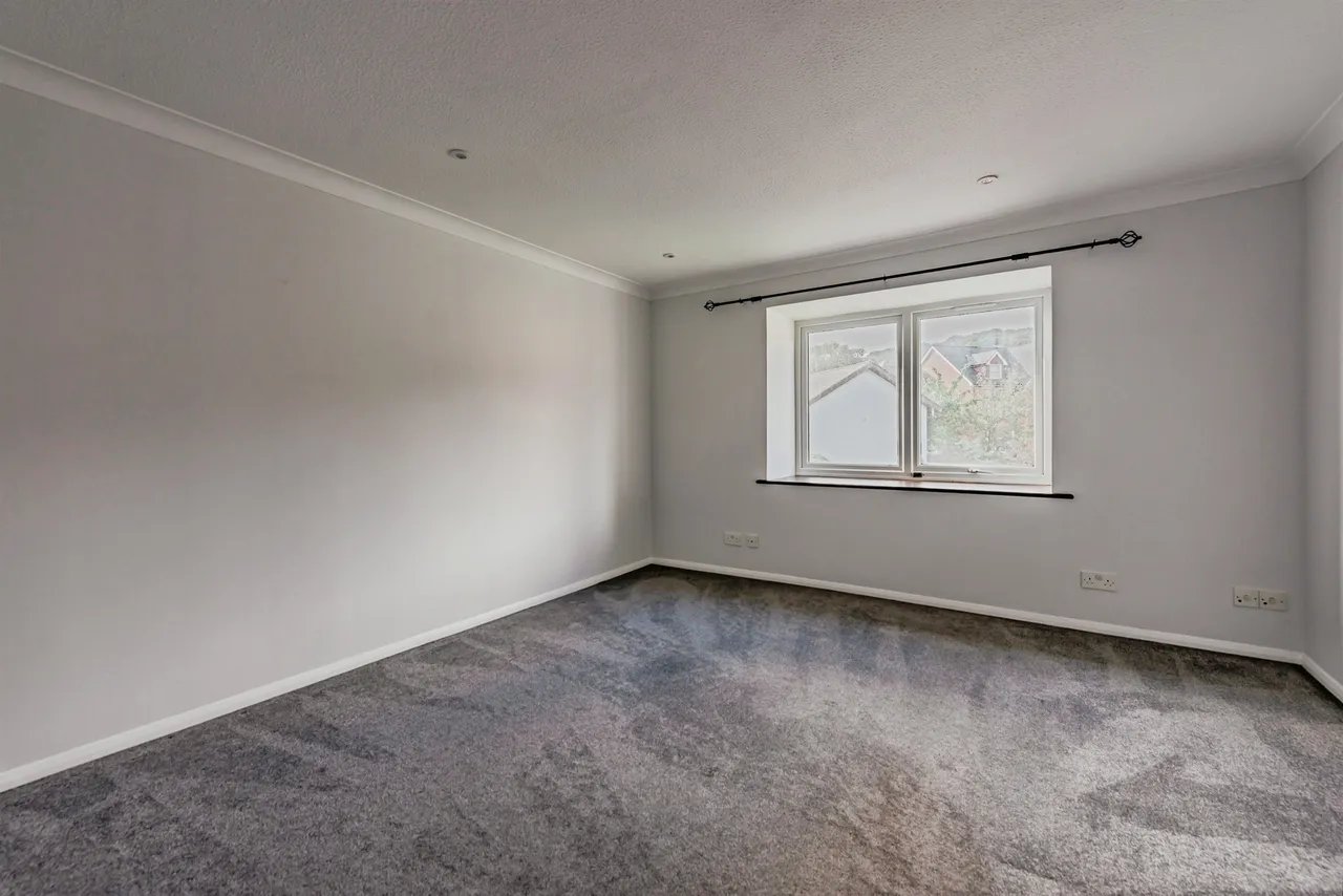 The Willows, Redhill, RH1, photo 3