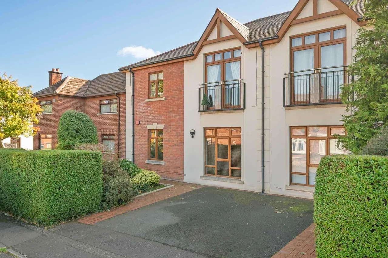 2 bed flat for sale, holywood road, belfast, BT4