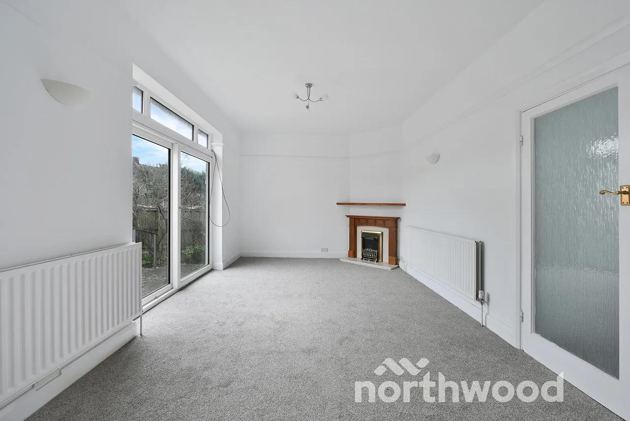 Preston Drive, Ewell, KT19, photo 7