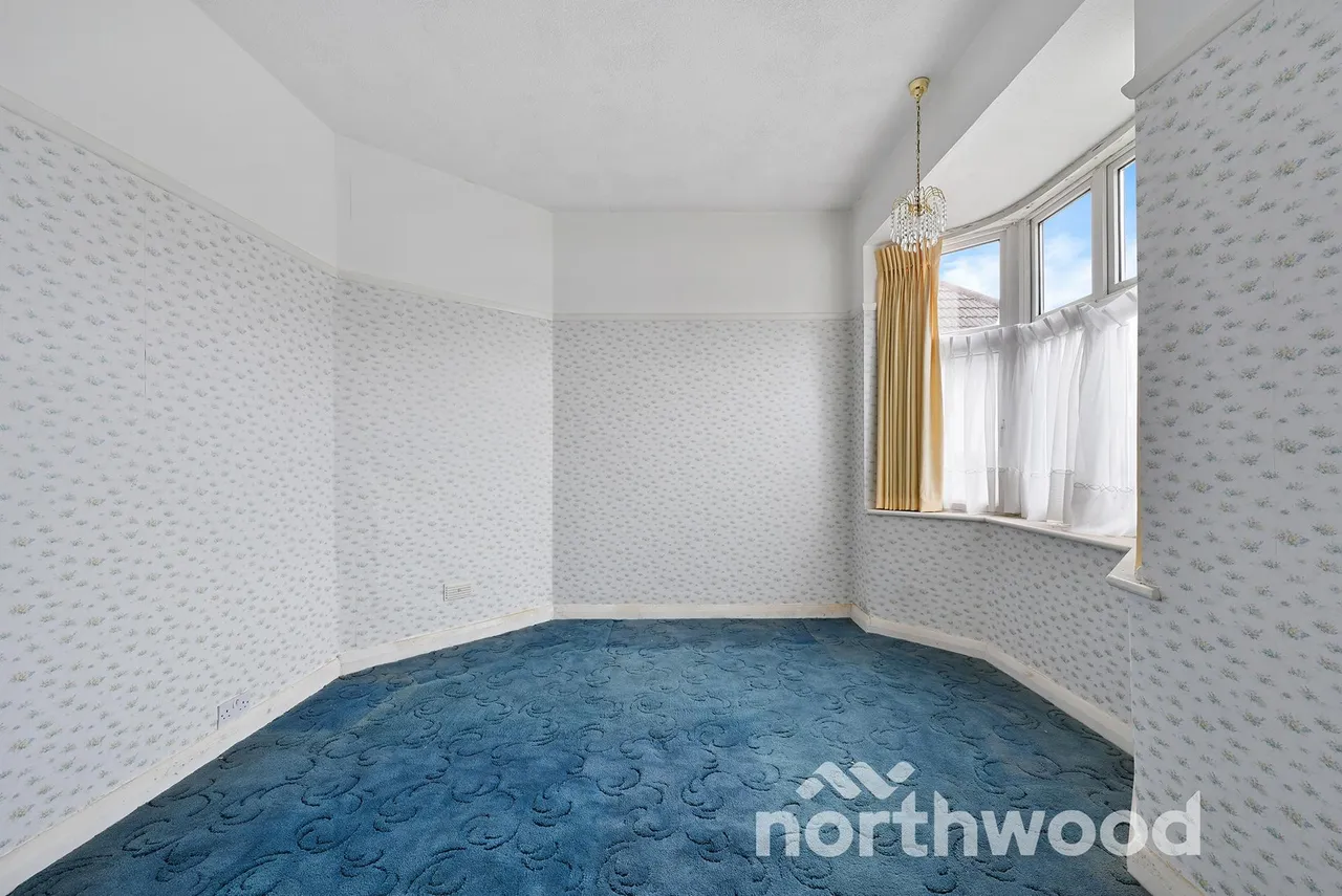 Preston Drive, Ewell, KT19, photo 10