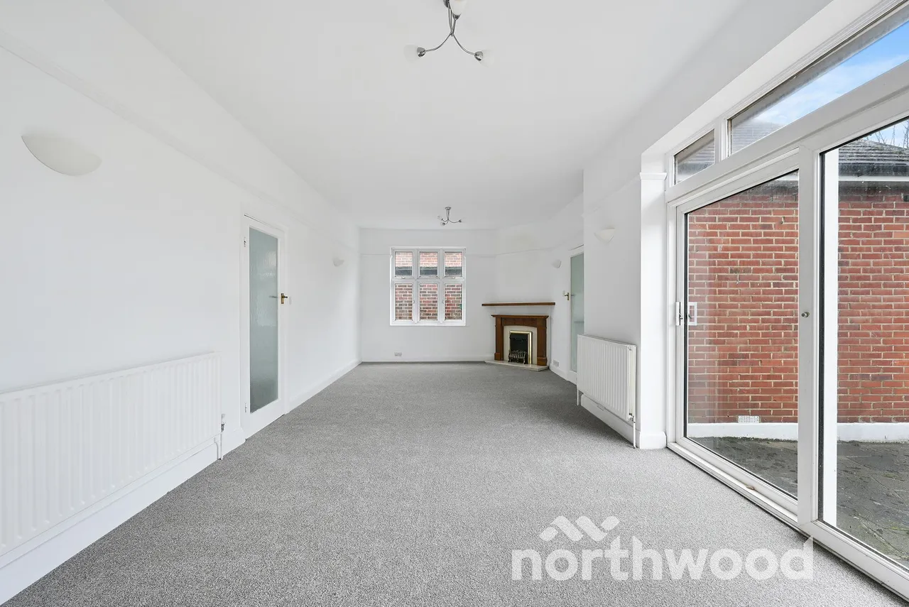 Preston Drive, Ewell, KT19, photo 8