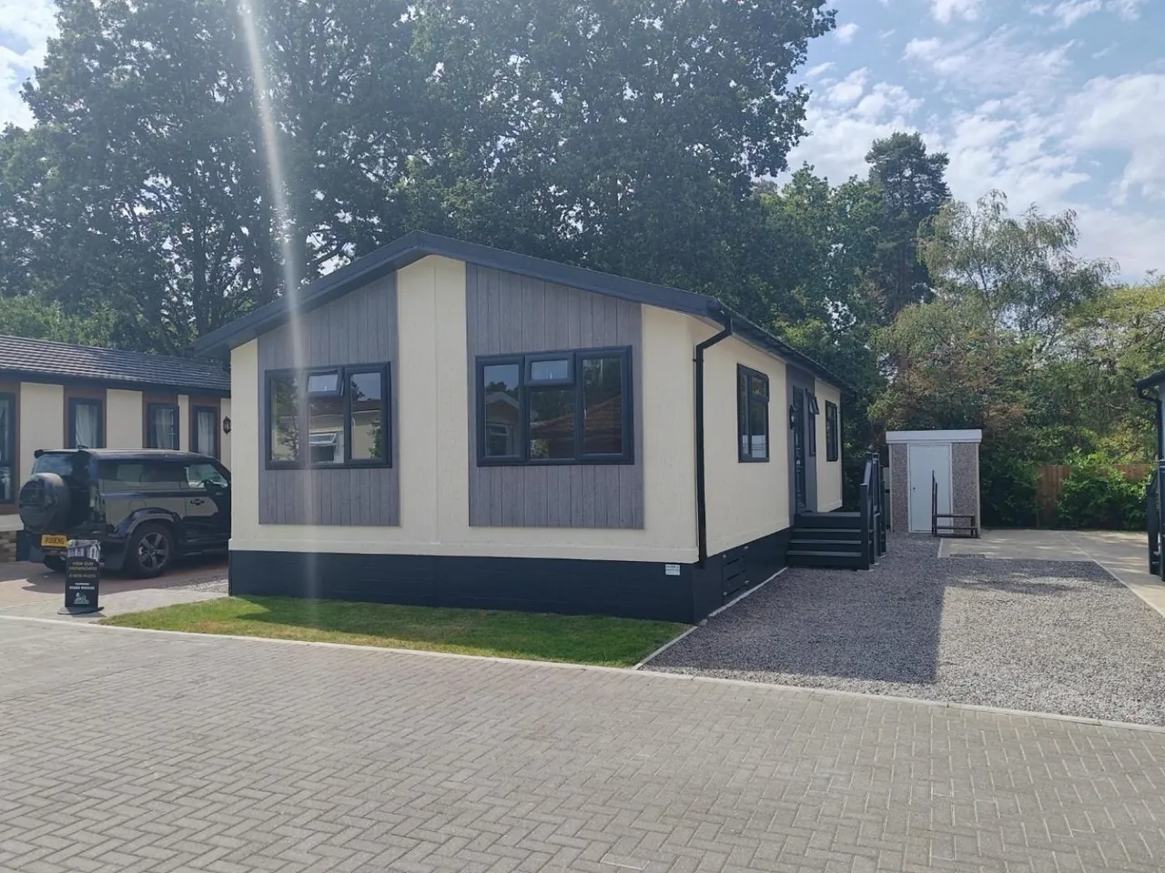 2 bed park home for sale, Nine Mile Ride, Wokingham, RG40