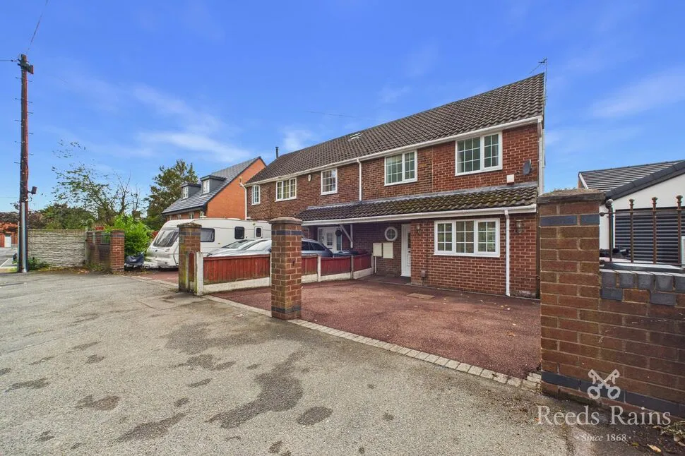 3 bed house for sale — Knowsley Park Lane, Prescot, Merseyside, L34