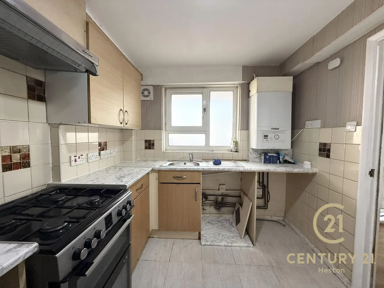 Parkfield Drive, Northolt, UB5, photo 4