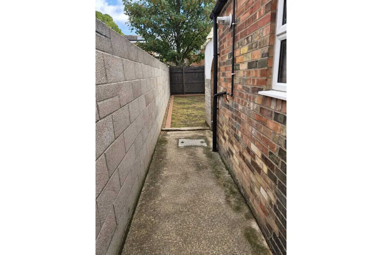 Bourges Boulevard, Peterborough, PE1, photo 9