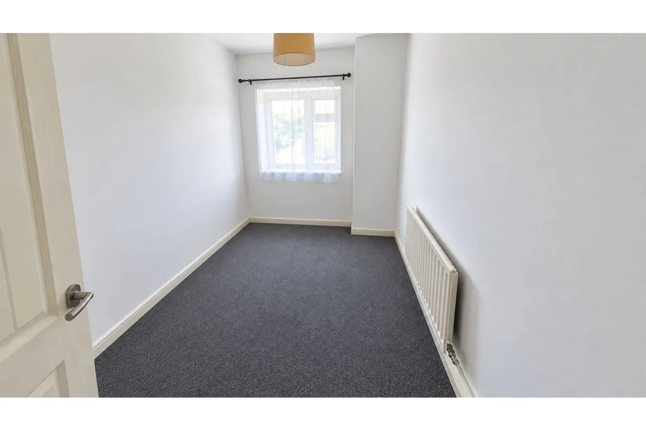 Bourges Boulevard, Peterborough, PE1, photo 6