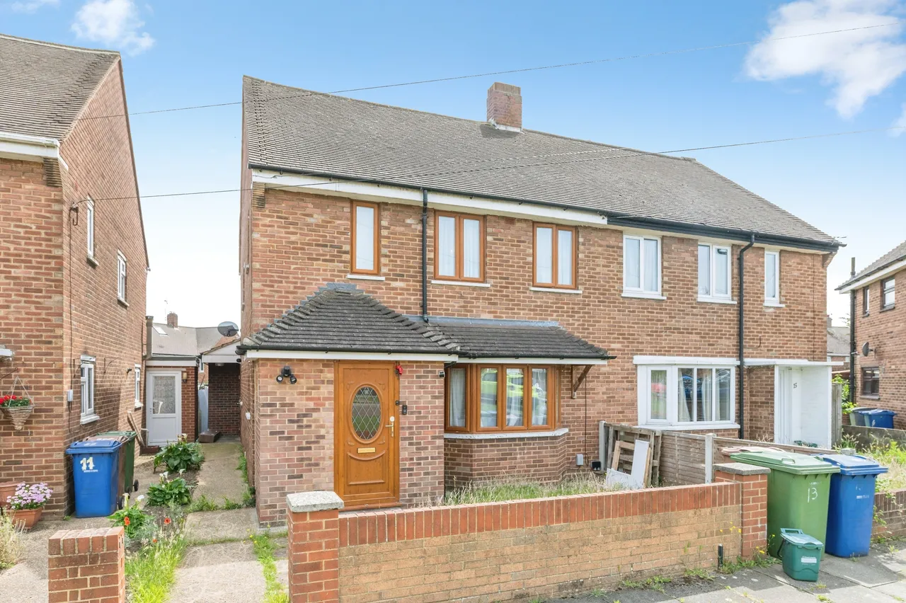 5 bed house for sale, Central Avenue, South Ockendon, RM15
