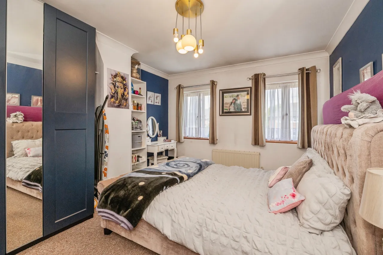 Central Avenue, South Ockendon, RM15, photo 15