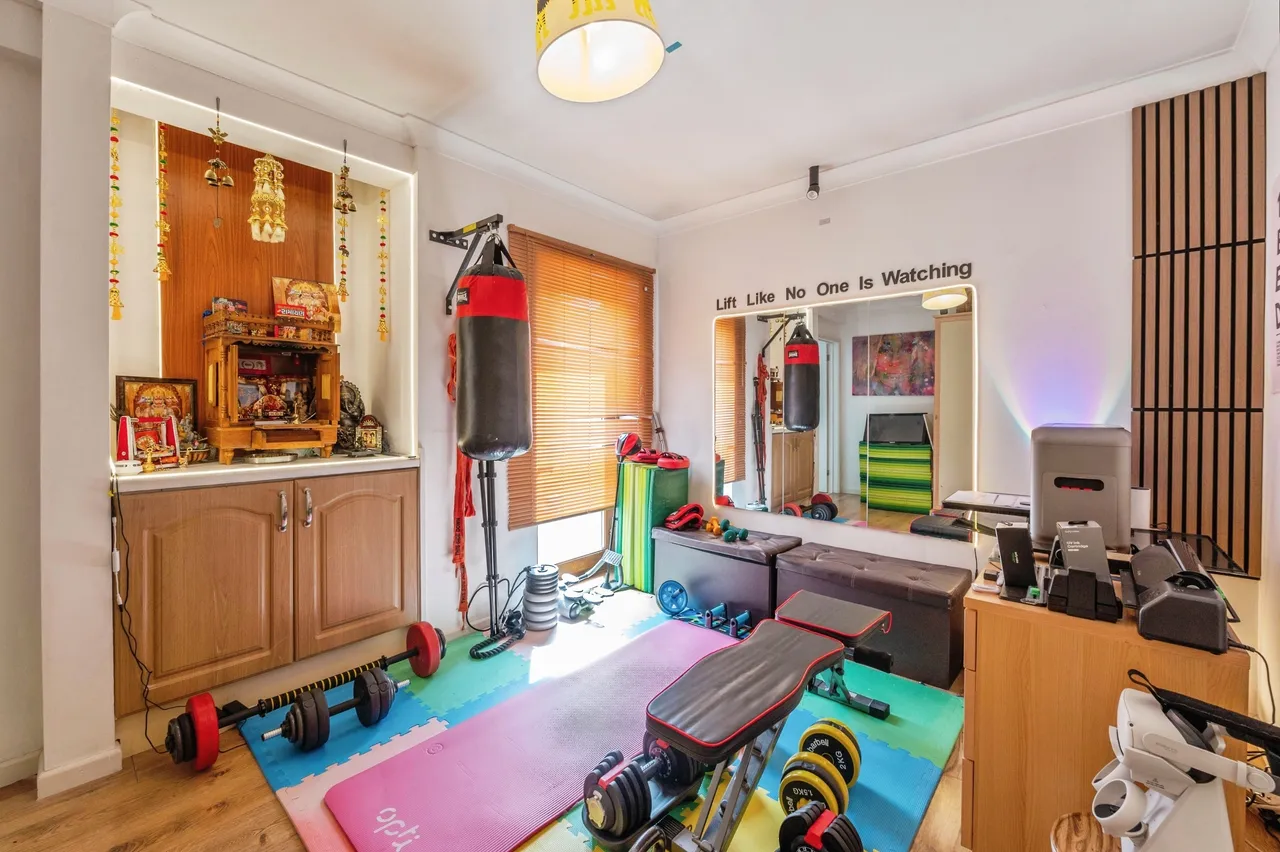 Central Avenue, South Ockendon, RM15, photo 7