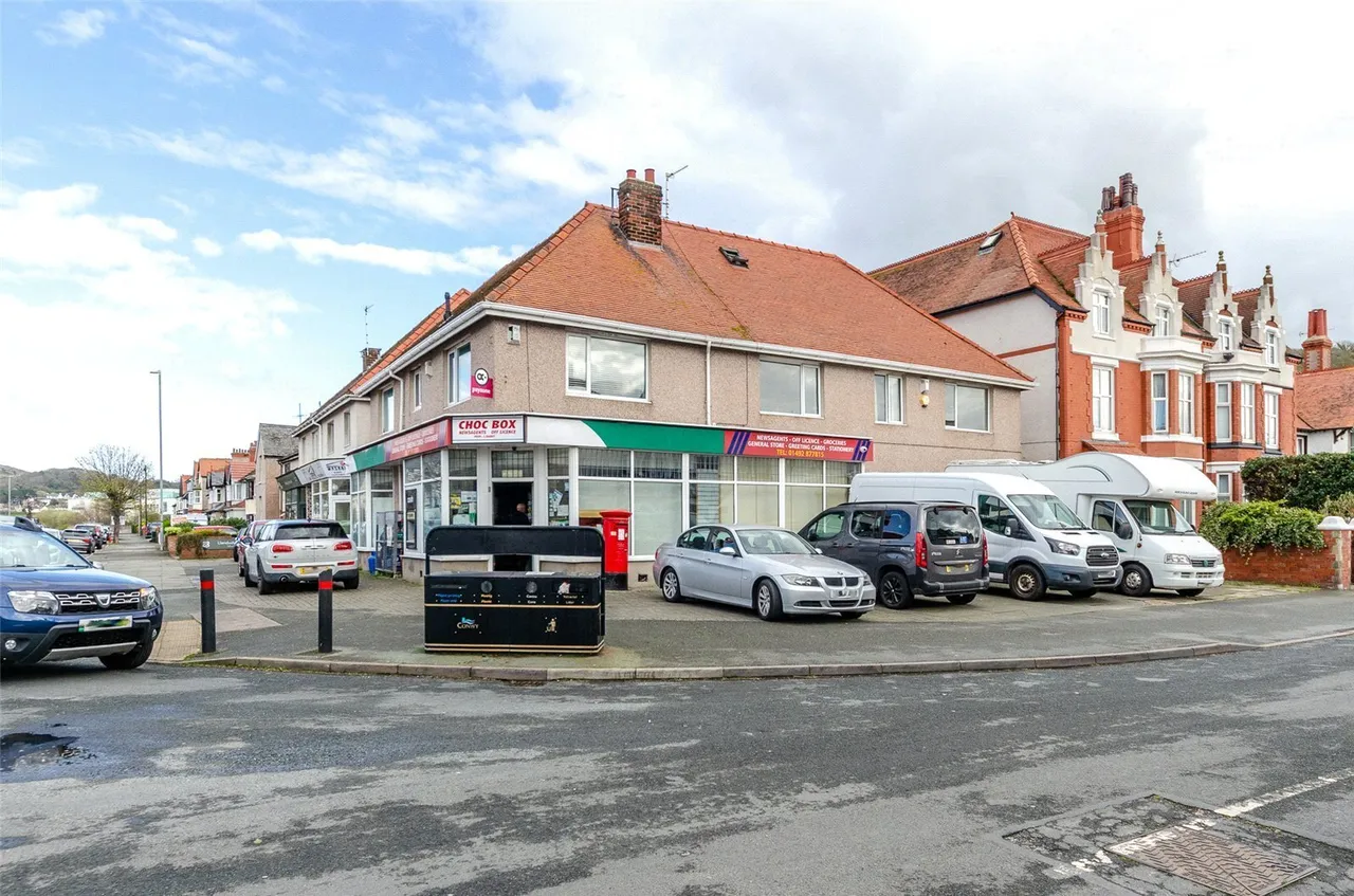 5 bed flat for sale, Mostyn Avenue, Llandudno, LL30