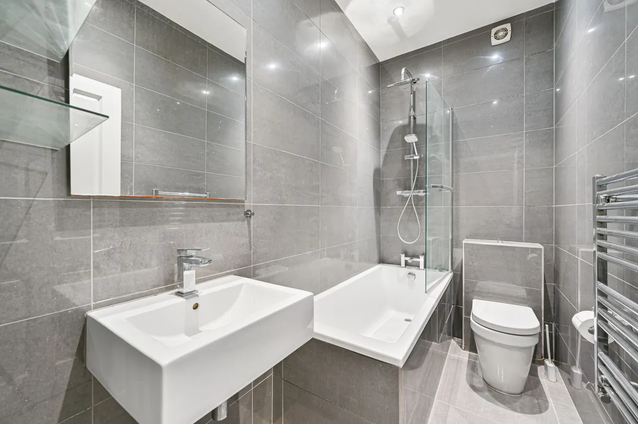 London, SW16, photo 8