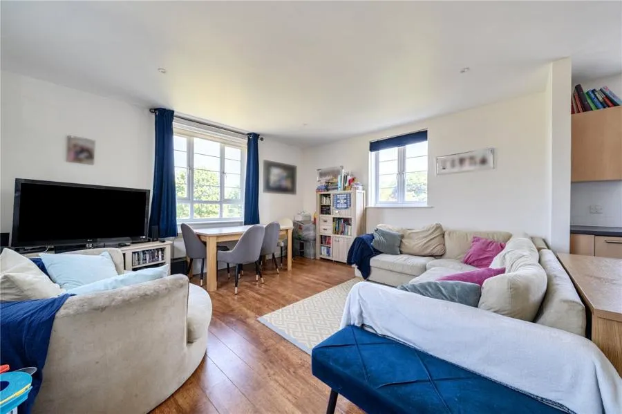 Bakersgate Gardens, Pirbright, GU24, photo 12