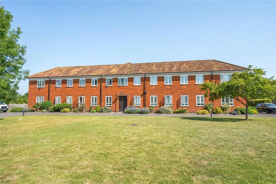 Bakersgate Gardens, Pirbright, GU24, photo 19