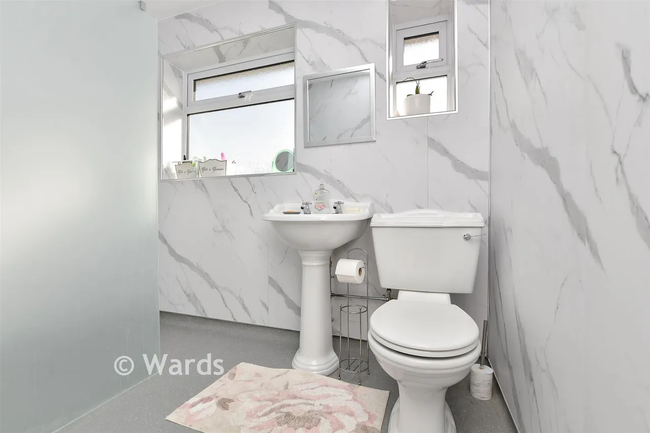 Queens Avenue, Broadstairs, CT10, photo 9