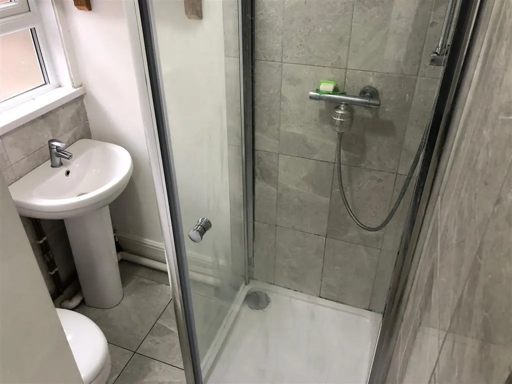 Claude Road, Cardiff, CF24, photo 5