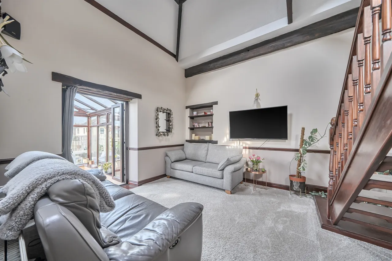 Briestfield Road, Grange Moor, WF4, photo 6