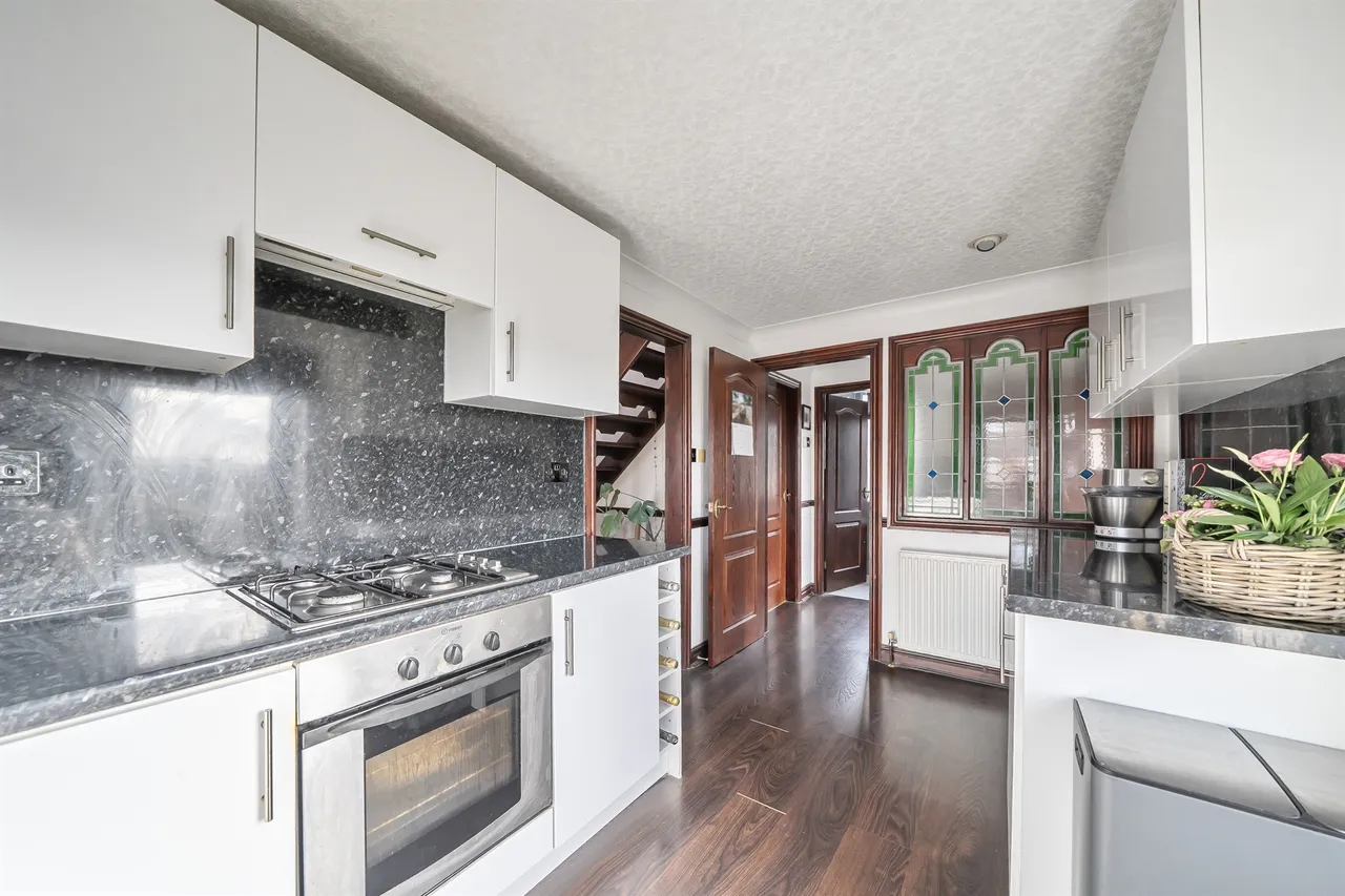 Briestfield Road, Grange Moor, WF4, photo 4