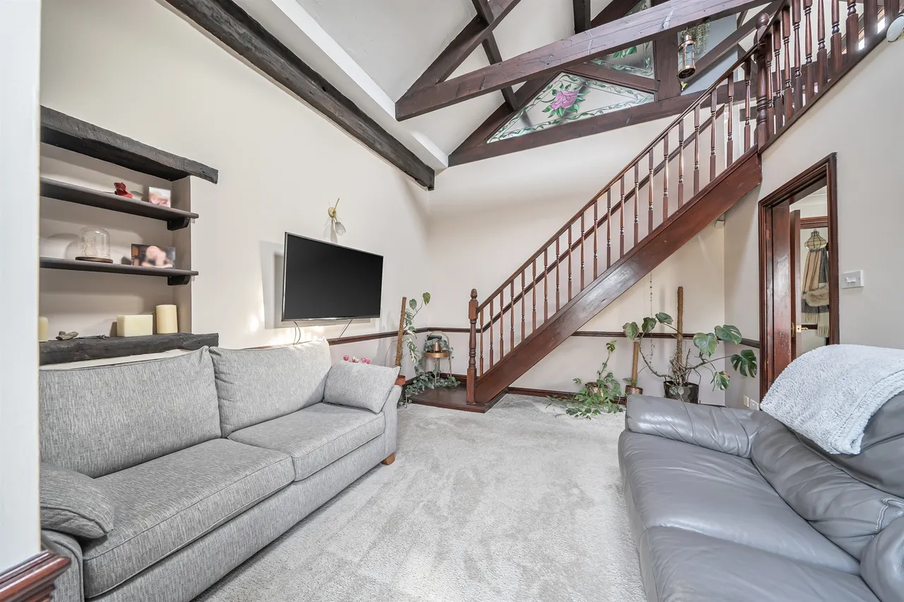 Briestfield Road, Grange Moor, WF4, photo 5