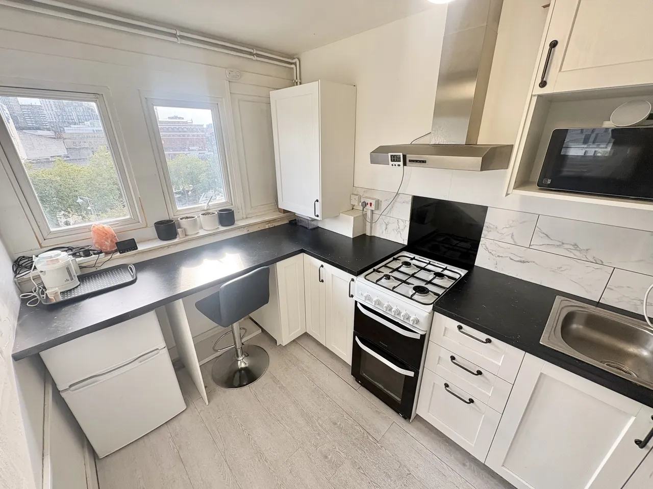 Civic Close, B1, photo 2