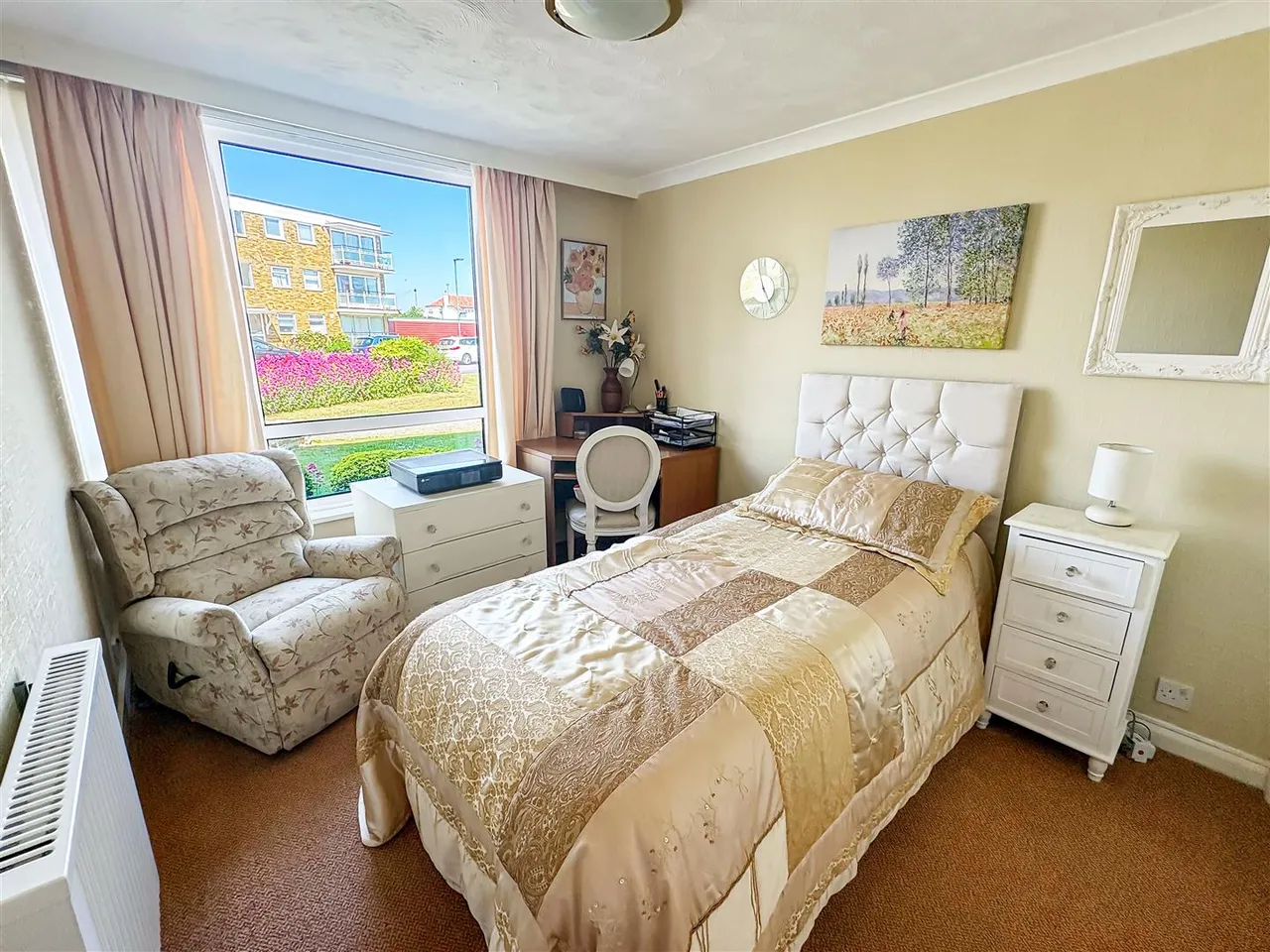 Overstrand Avenue, Rustington, photo 7