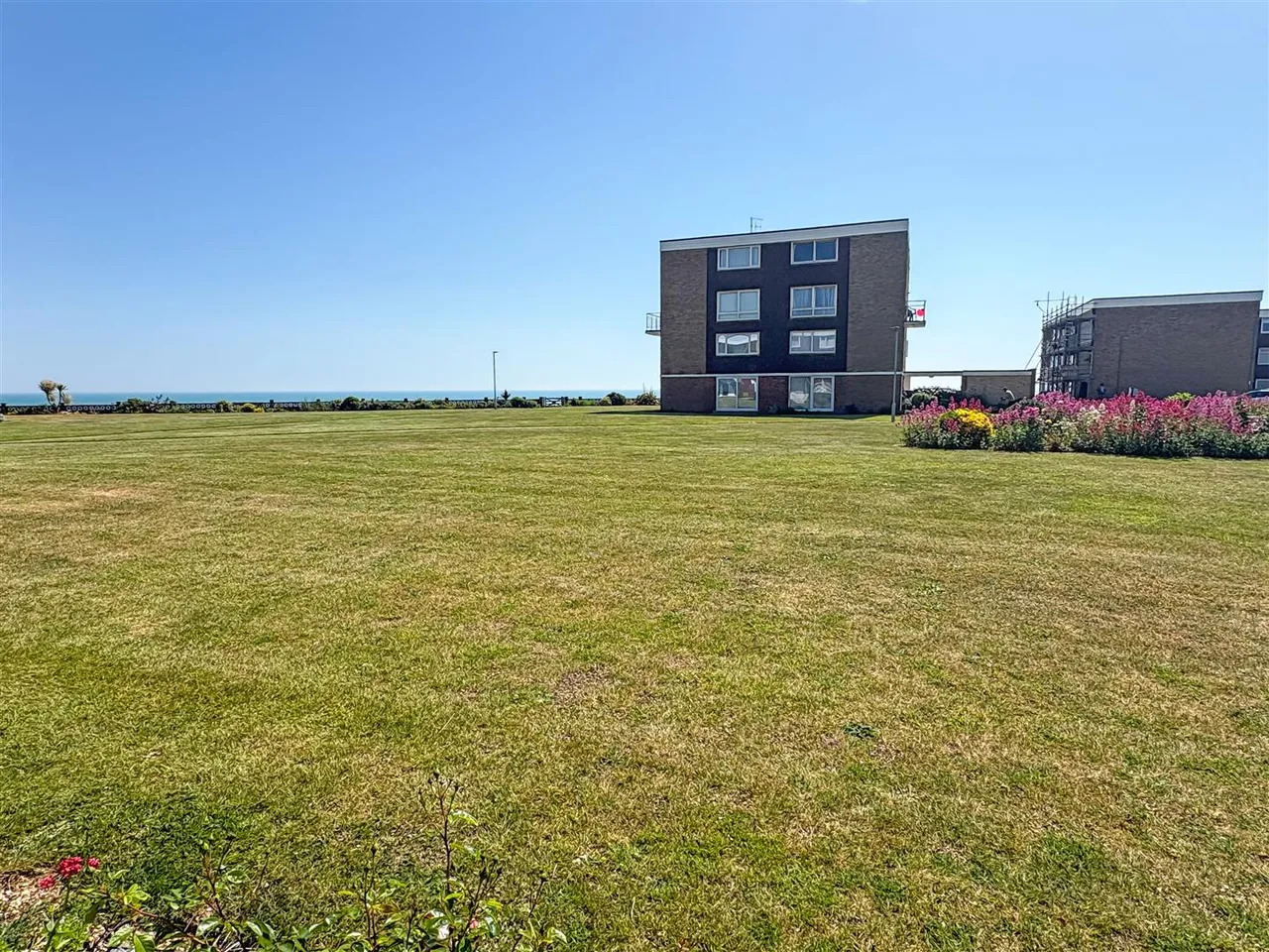 Overstrand Avenue, Rustington, photo 13
