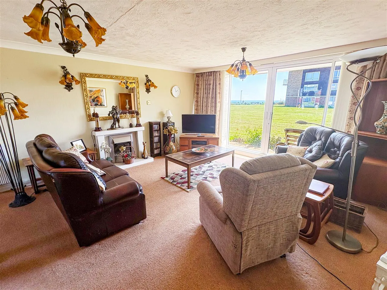 Overstrand Avenue, Rustington, photo 5