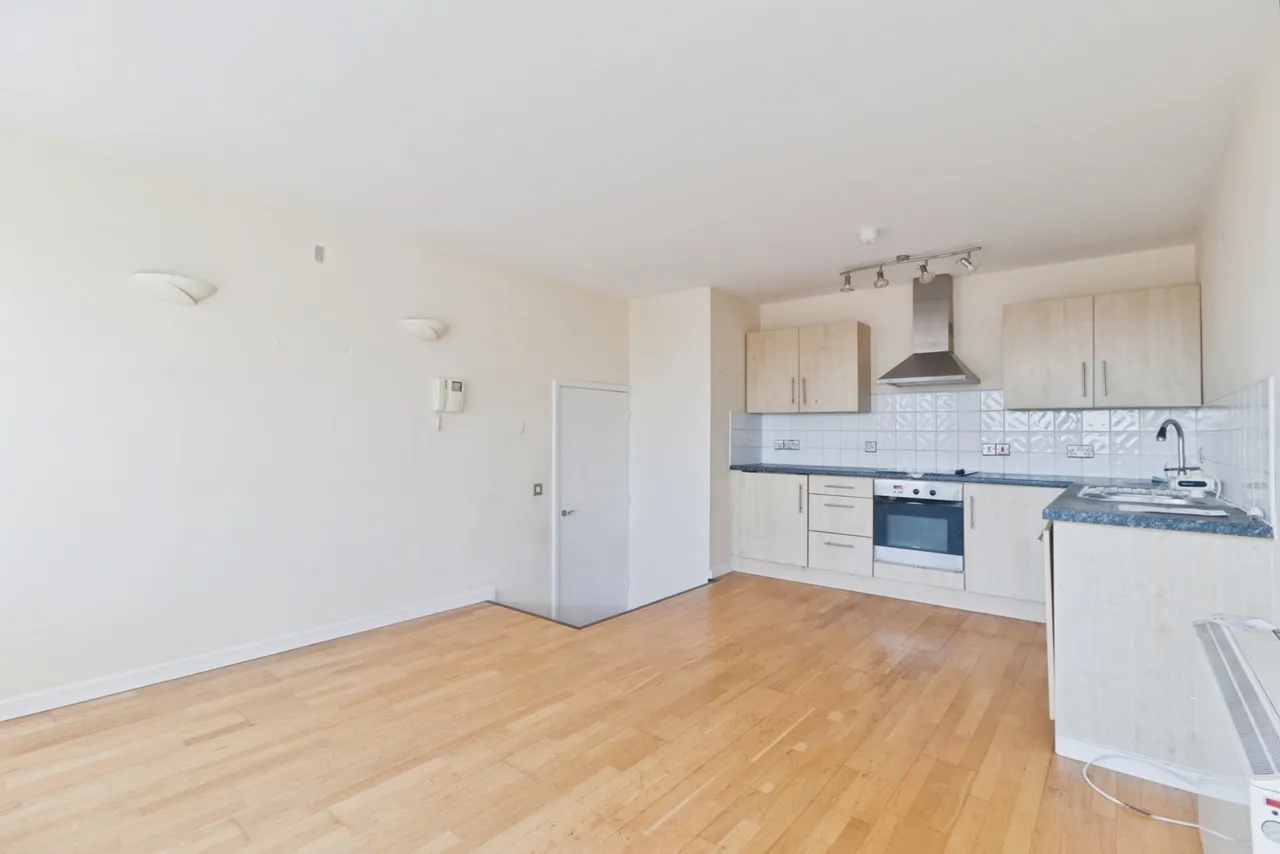Calderwood Street, London, SE18, photo 6