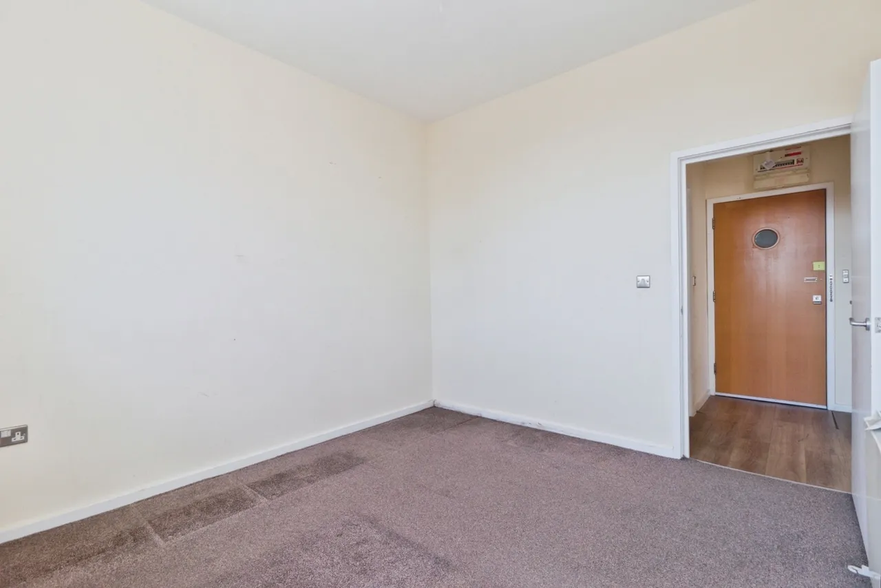 Calderwood Street, London, SE18, photo 13