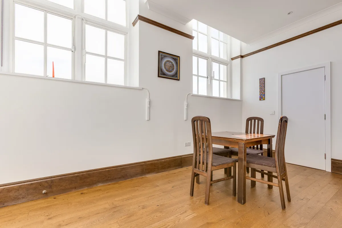 Winchester Street, London, W3, photo 13