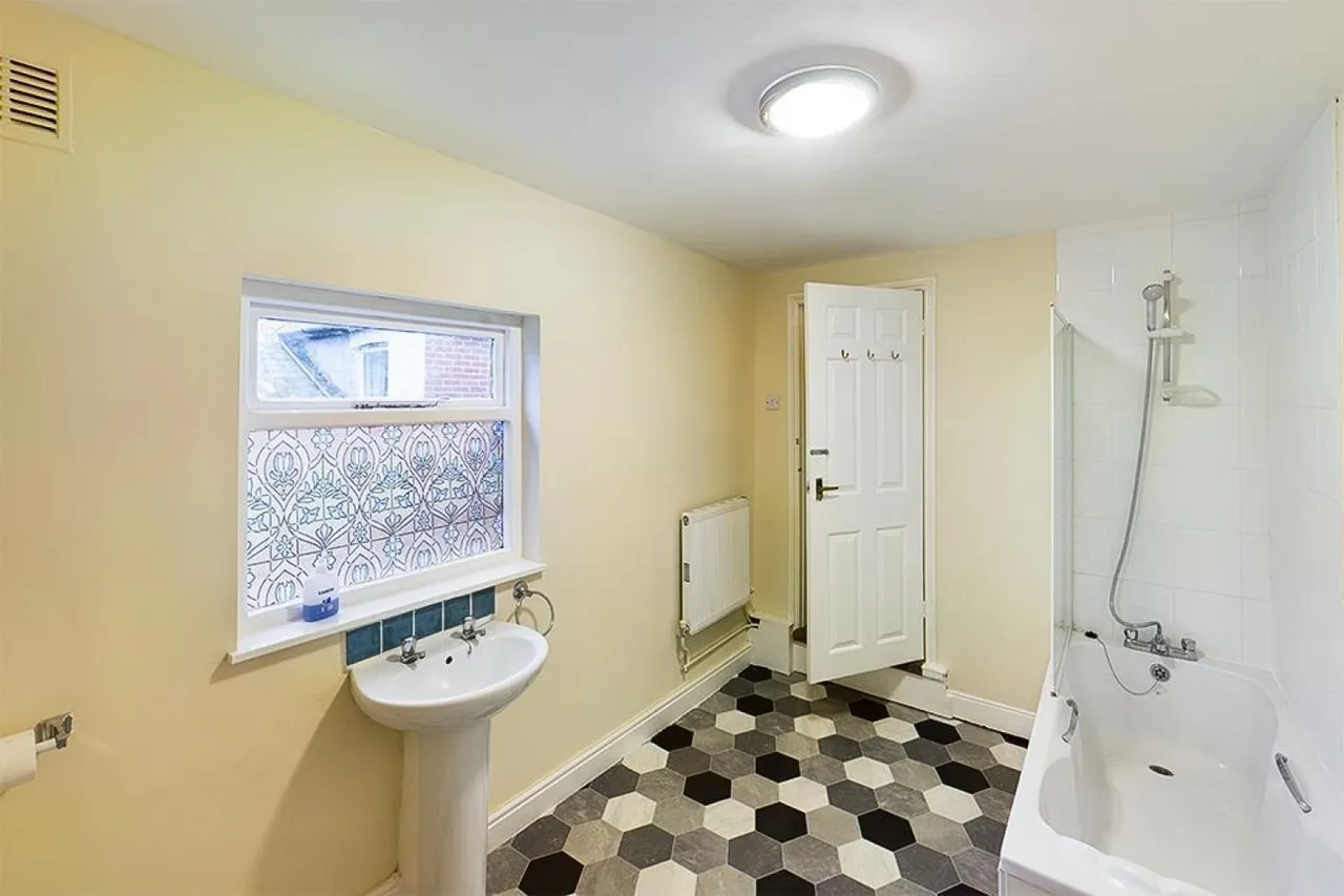 Aberdeen Road, SO17, photo 10