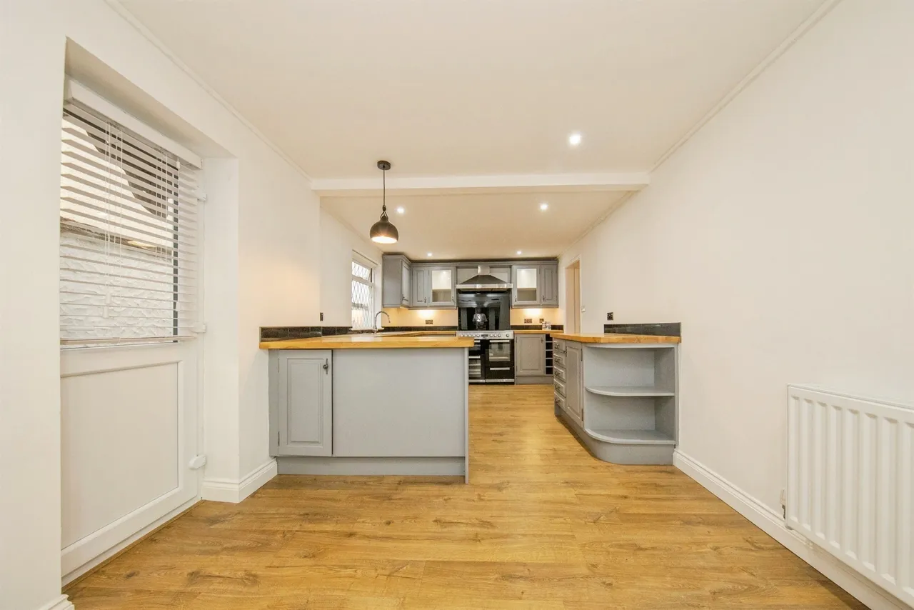 Thorpe Road, Kirby Cross, CO13, photo 7