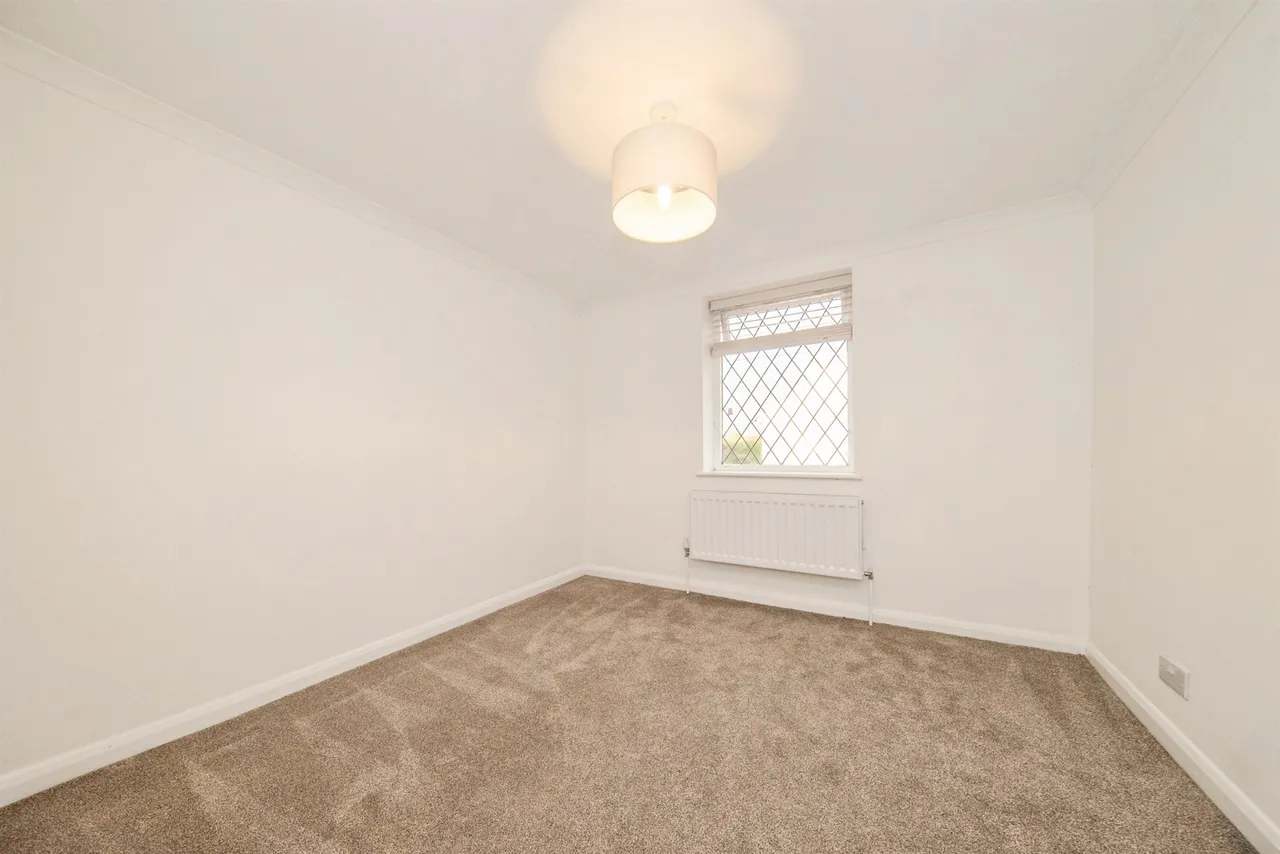 Thorpe Road, Kirby Cross, CO13, photo 12