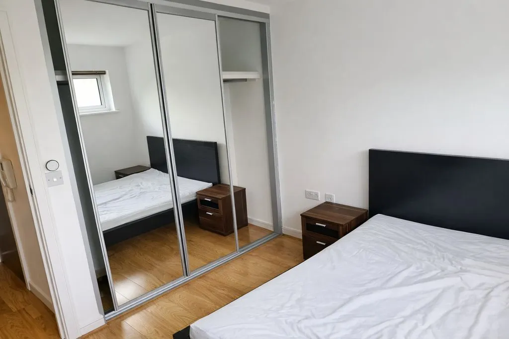 Brunel Court Green Lane, Edgware HA8 8YT, photo 6