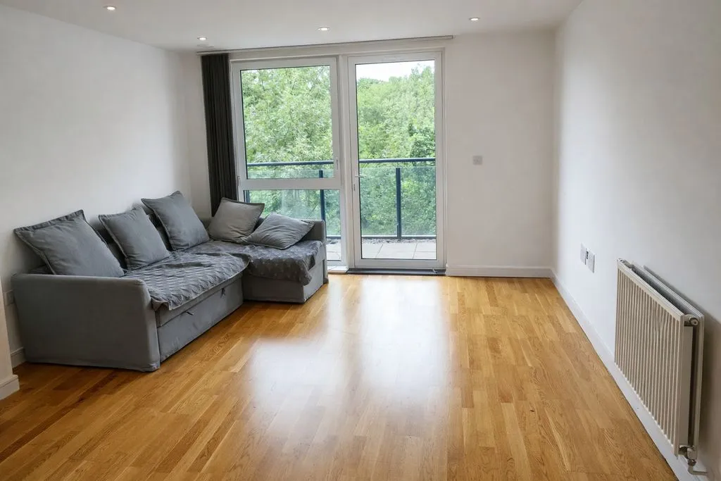 Brunel Court Green Lane, Edgware HA8 8YT, photo 3