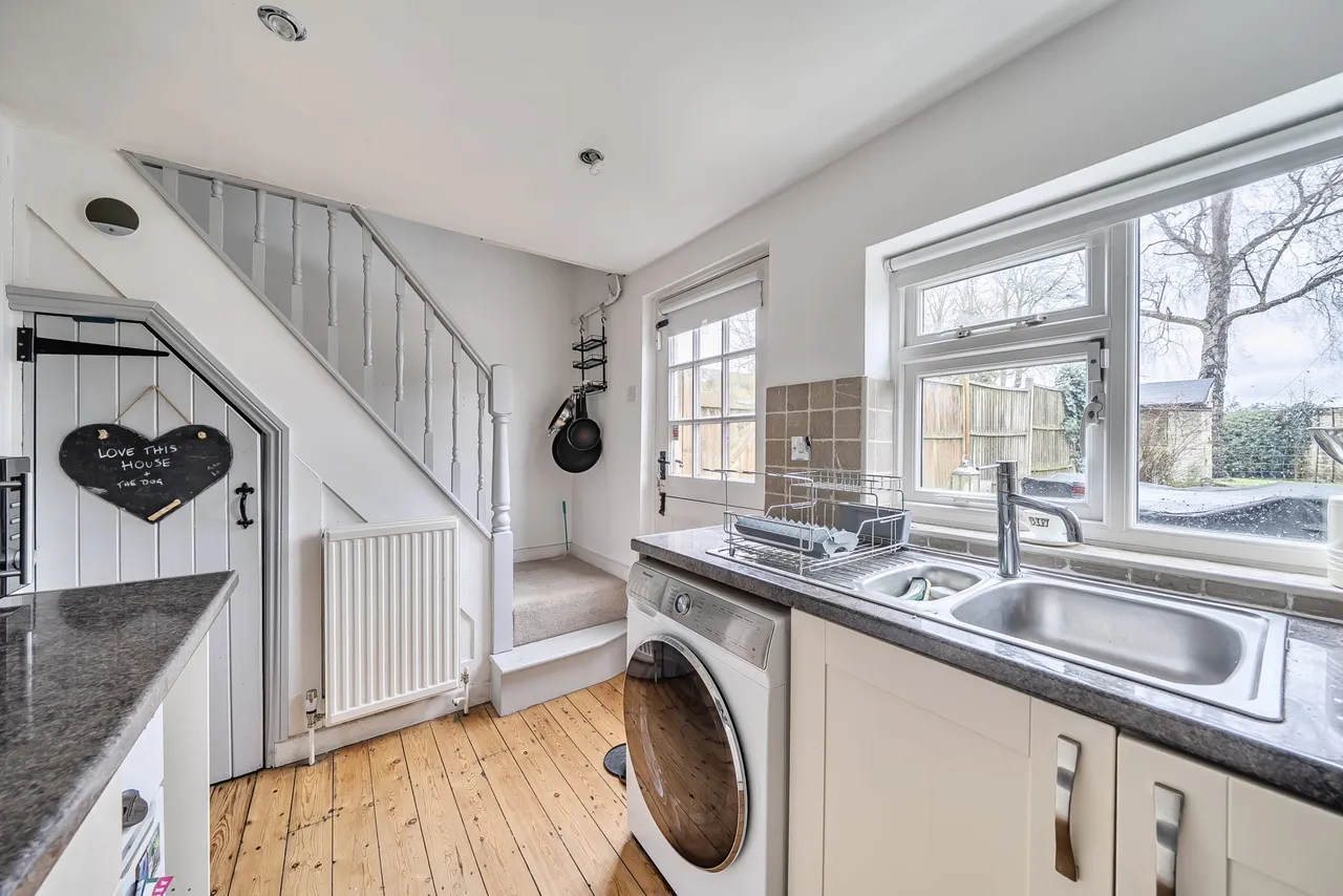 Nursery Terrace, Hook Road, North Warnborough, RG29 1ER, photo 7